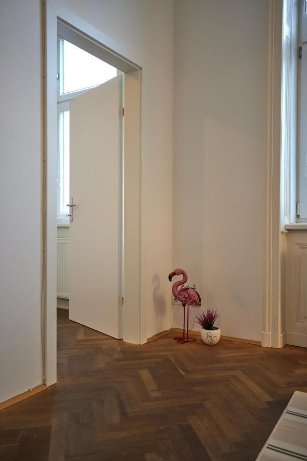 Self-Check-In & Perfect Metro Connection I Apartamento Viena Exterior foto